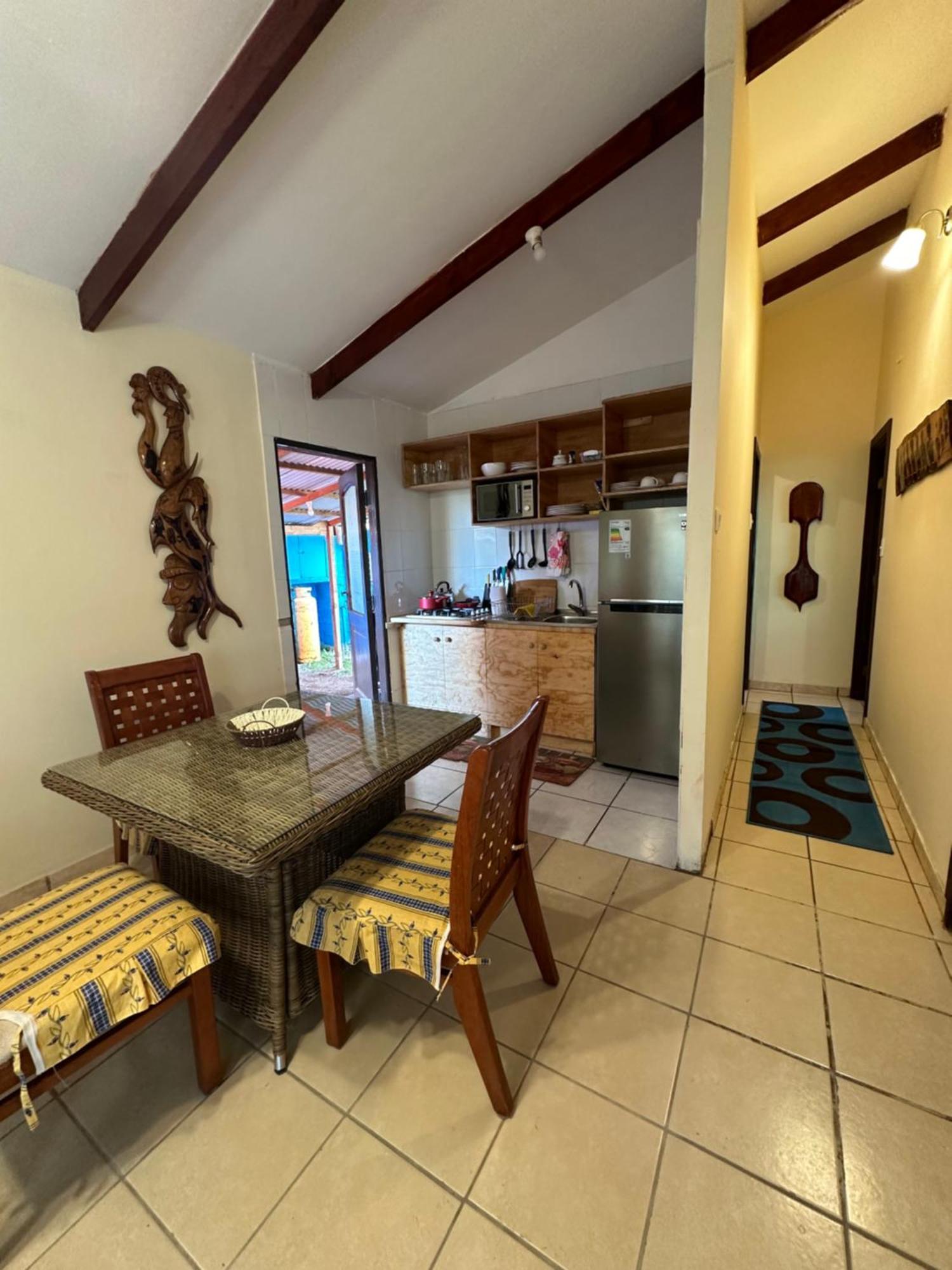 Hare Henua Bed & Breakfast Hanga Roa Exterior photo